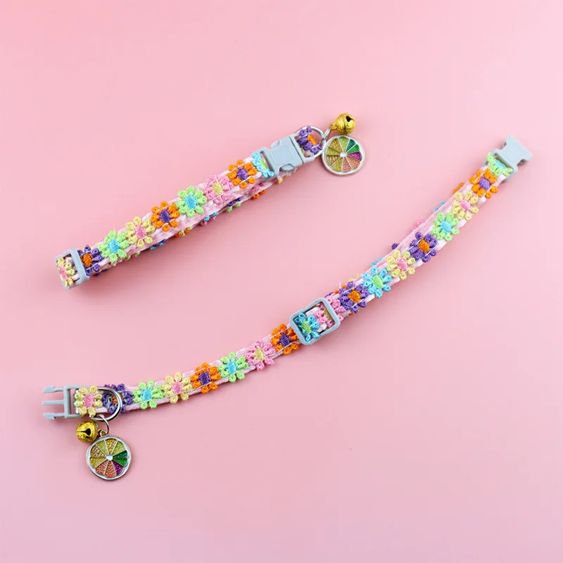Gestricktes Blumen-Halsband Für Katze & Welpen – Verstellbar Mit Schnellverschluss, Sicher & Weich