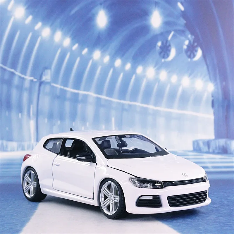 Bburago 1:24 Volkswagen Scirocco R High Simulation Alloy Diecast Metal Toy Car Model Collection kids Gifts B143