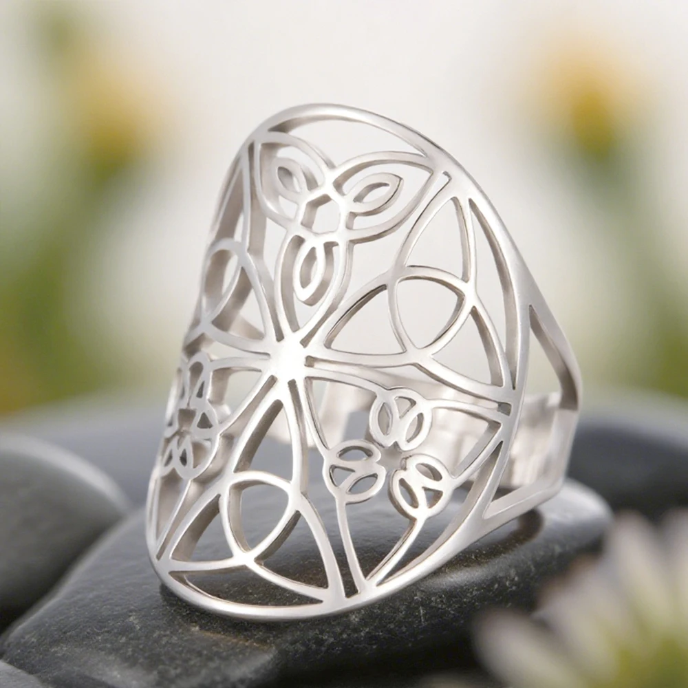 Dawapara Triquetra Trinity Knot Adjustable Ring Endless Infinite Knot Geometric Cutout Celtics Ring Stainless Steel Wedding Band