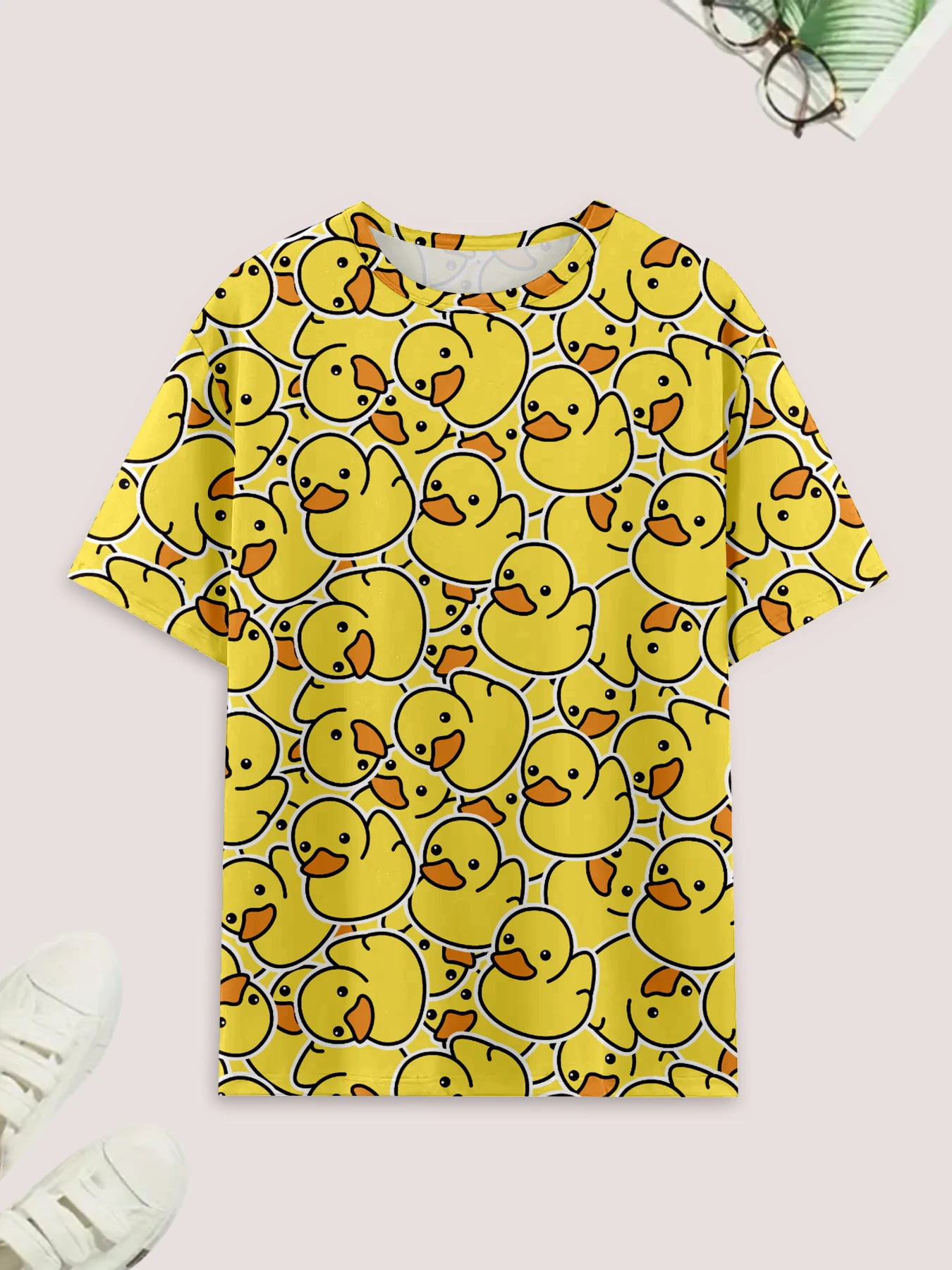 Conjunto de pijamas casuais e roupas para casa com estampa de pato, shorts com estampa de pato e camiseta com estampa de pato, confortável para o verão.