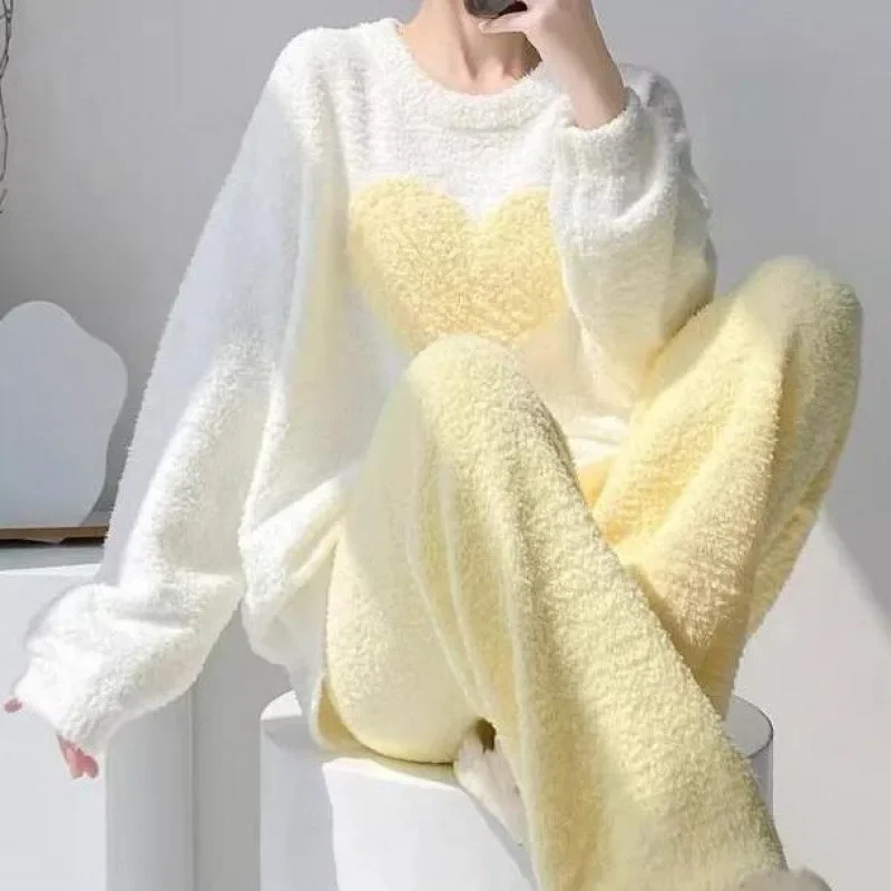 Warm Sleepwear for Winter Heart Print Flannel Pajamas Women Winter Thickened Velvet Plus Size Loungewear Set Girl Nightwear