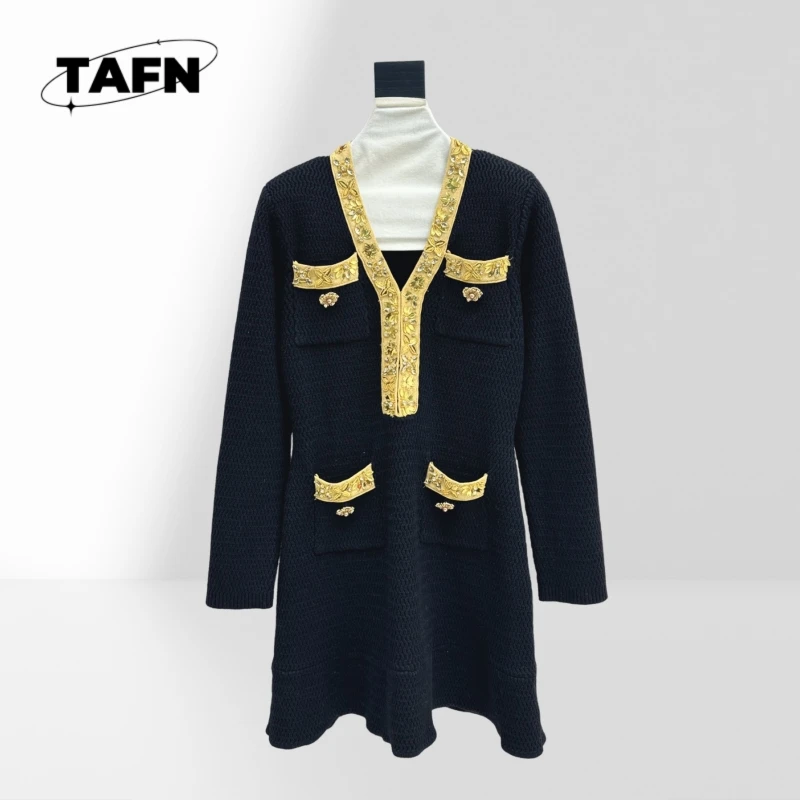 25 Popular Style Cashmere Warm Banquet Ladies Dress Printing Stylish V-neck Fashion Simple and Beautiful TrendA25316    