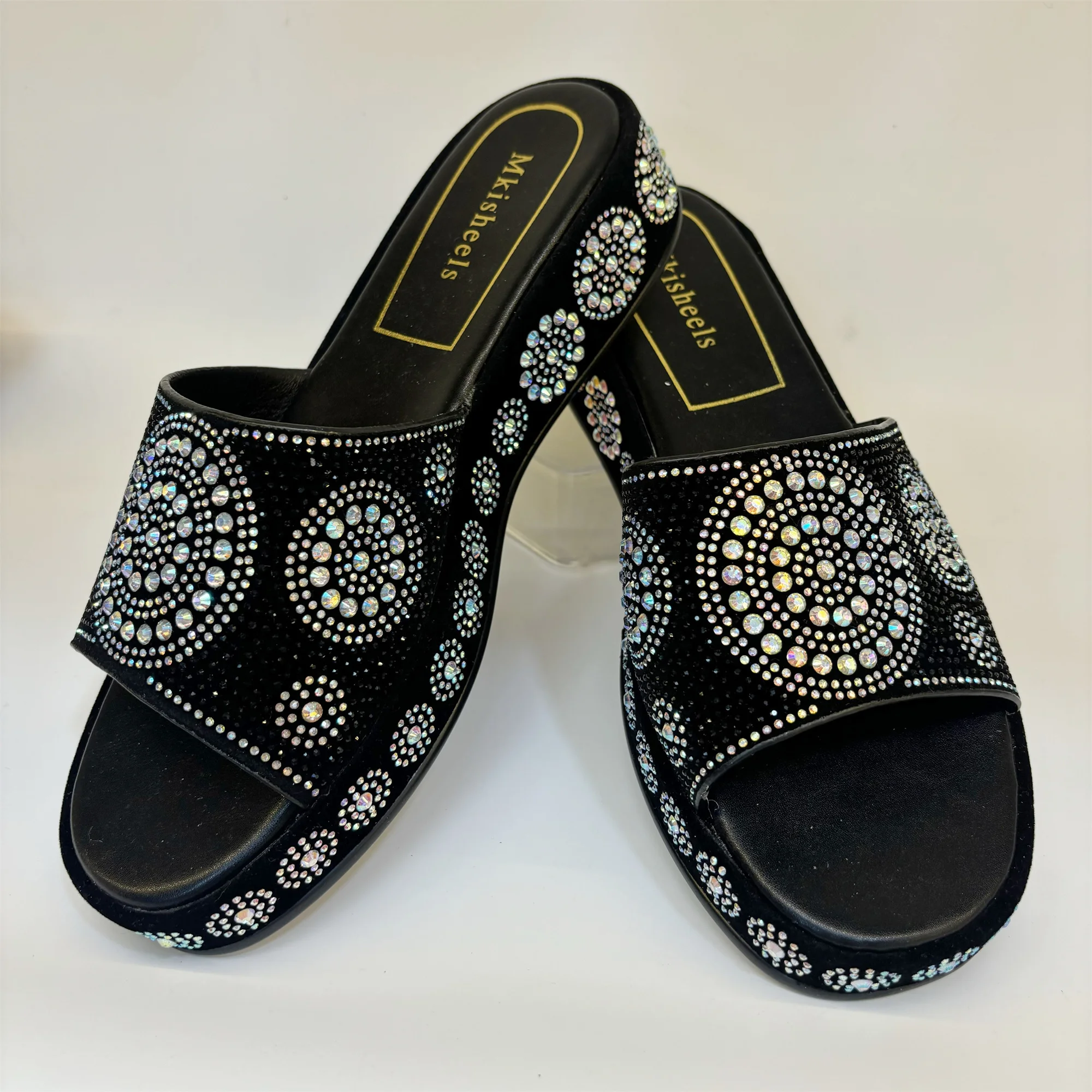 

Женские тапочки со стразами на среднем каблуке, уличные женские блестящие сандалии высокого качества на плоской подошве, удобные повседневные тапочки F5-823-2