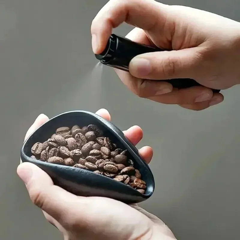 10ml Rotary Handheld Spray Bottle Anti Static Design Portable Mini Sprayer for Precision Grinding, Ideal for Coffee Lovers