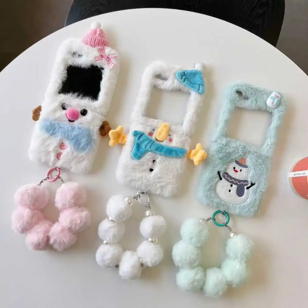 

Winter Plush Snowman Penguin Phone Case For Samsung Galaxy Z Flip 6 Flip 7 5 4 3 Girl Fluffy Fur Pearl Bracelet Protective Cover
