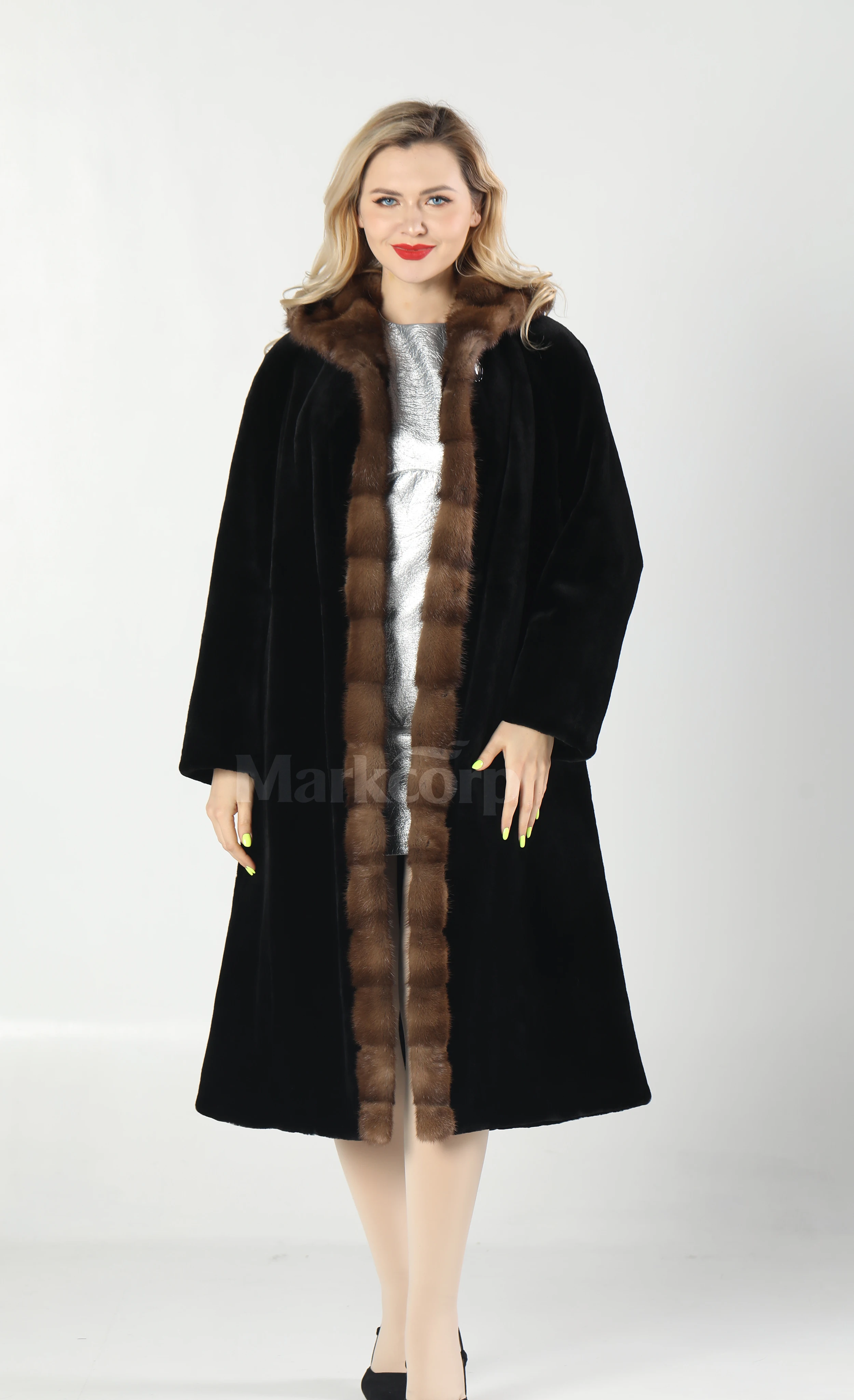 【Markcorp】 Modieuze vintage nertsjas van bont