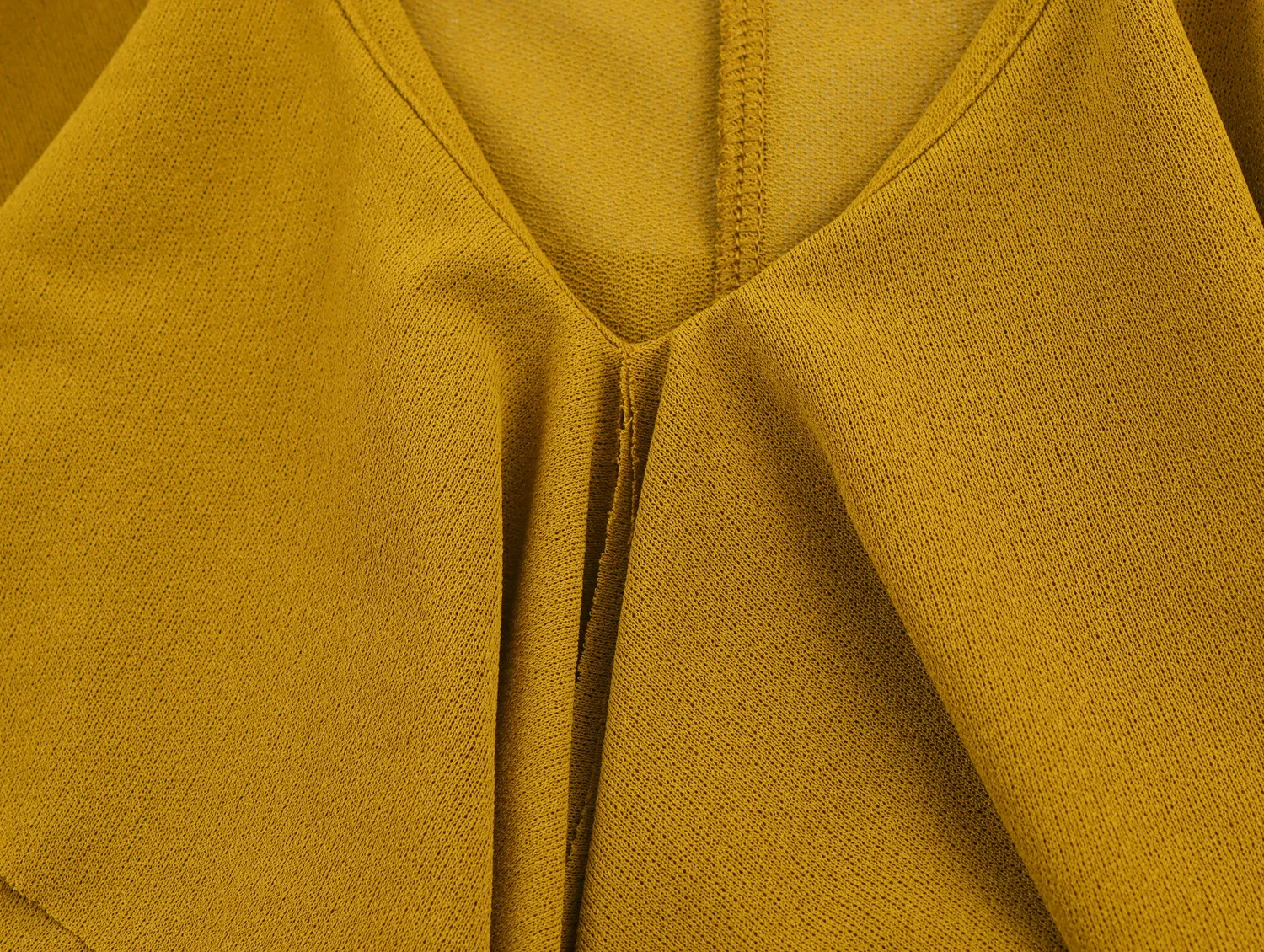 Grenzüberschreitender Außenhandel 2025, Damenbekleidung im europäischen und amerikanischen Stil, drapierte Lagenoberteile im französischen Stil