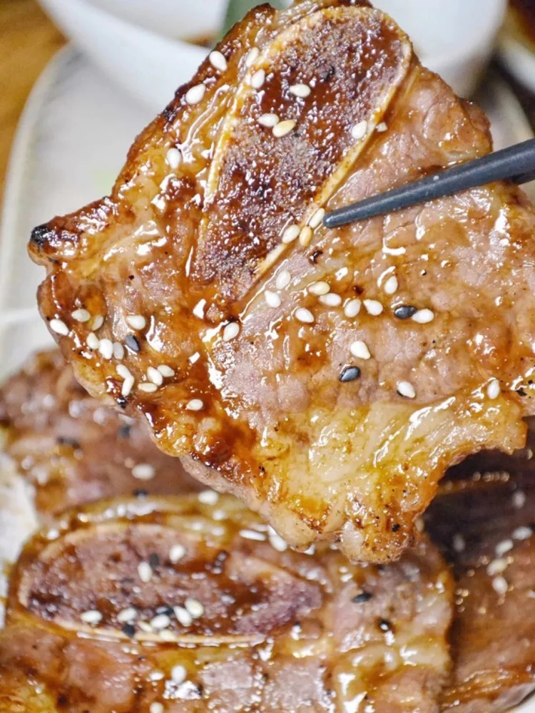 

Промышленный электрический измельчитель для зелени, перца, лука, капусты, бананов