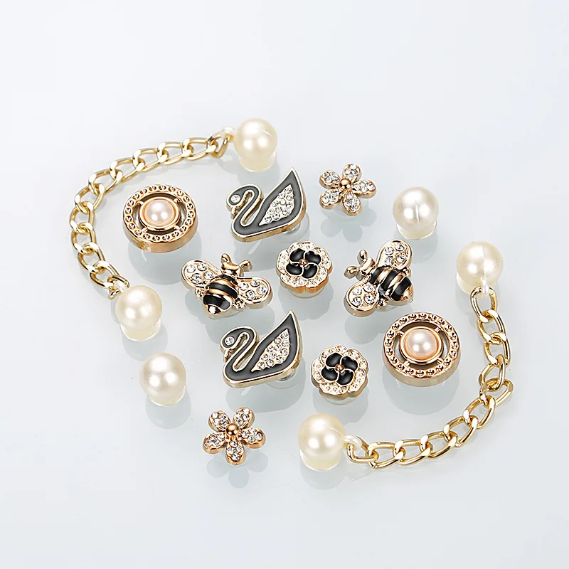 YNPO 14pcs Fashion Black Swan and Bee Shapes for DIY Shoe Buckle Decoration White Pearls and Golden Chains Shoe Charms Petal