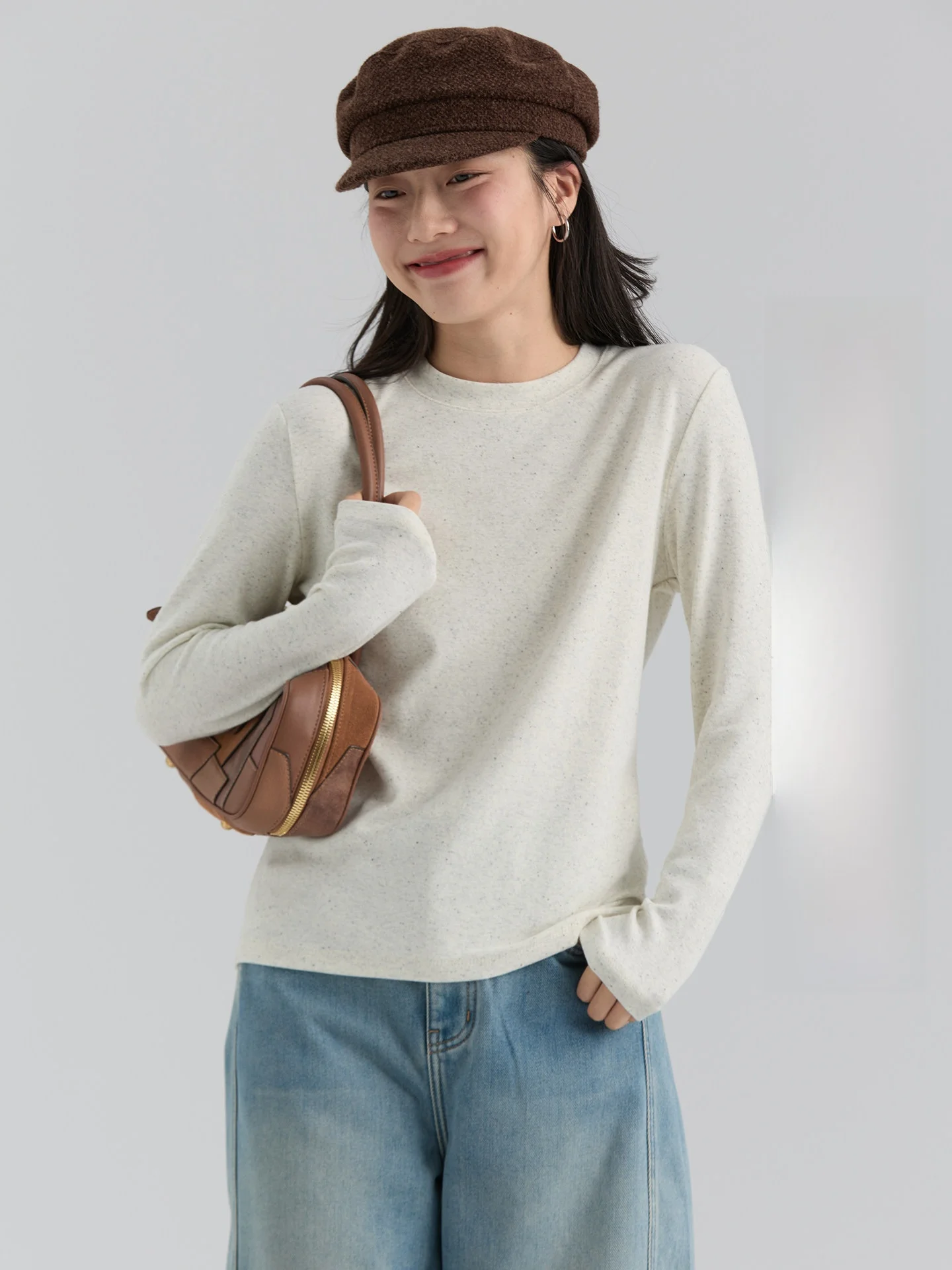 

Новая весенняя женская футболка с длинным рукавом и круглым вырезом, базовый топ для повседневной носки, из смесового хлопка, удобная, в корейском стиле, свободного кроя