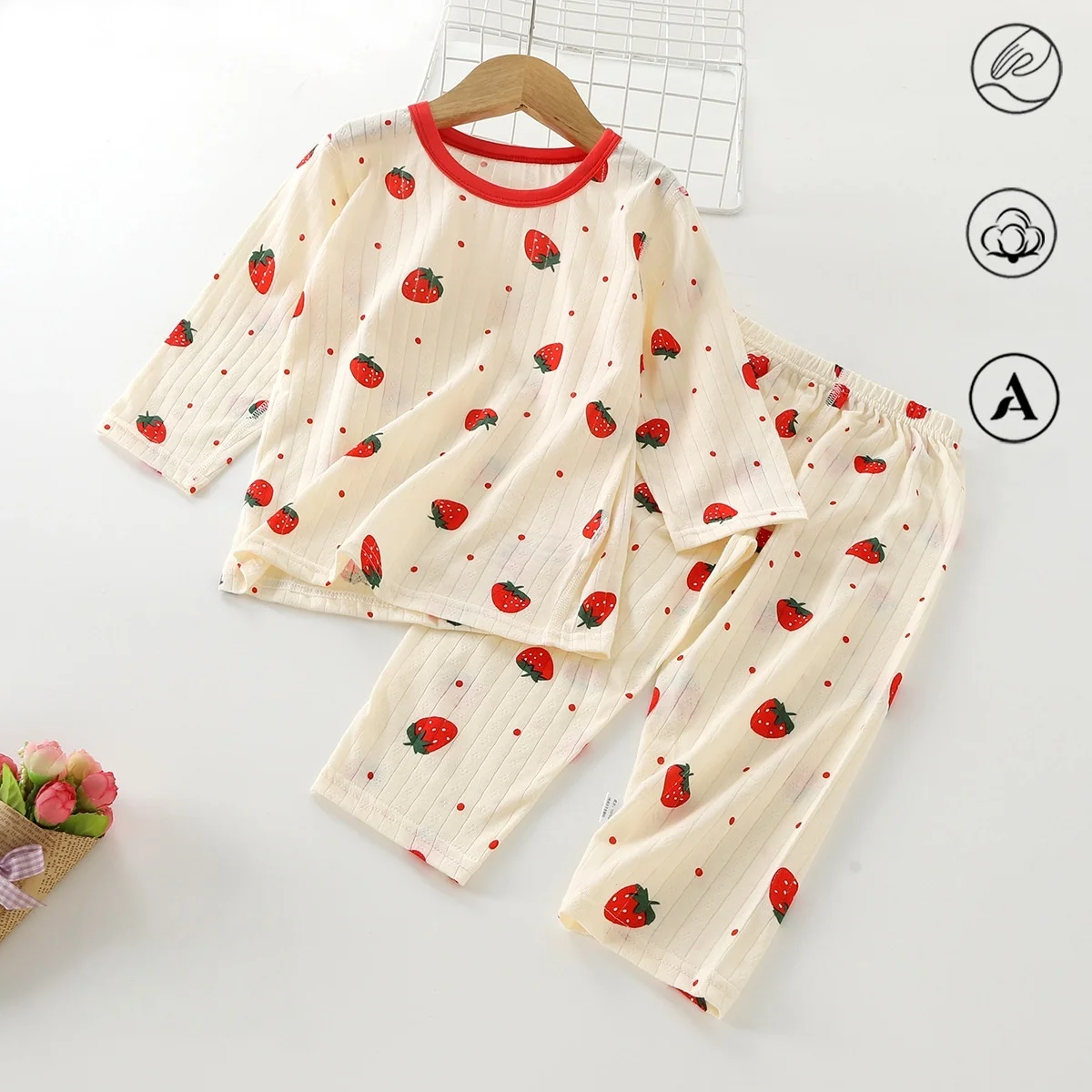 2026 Spring Baby Girls Nightgown Set Strawberry Printed Cute Toddler Suits Infant 2pcs Top+Pants Lightweight Home Clothes