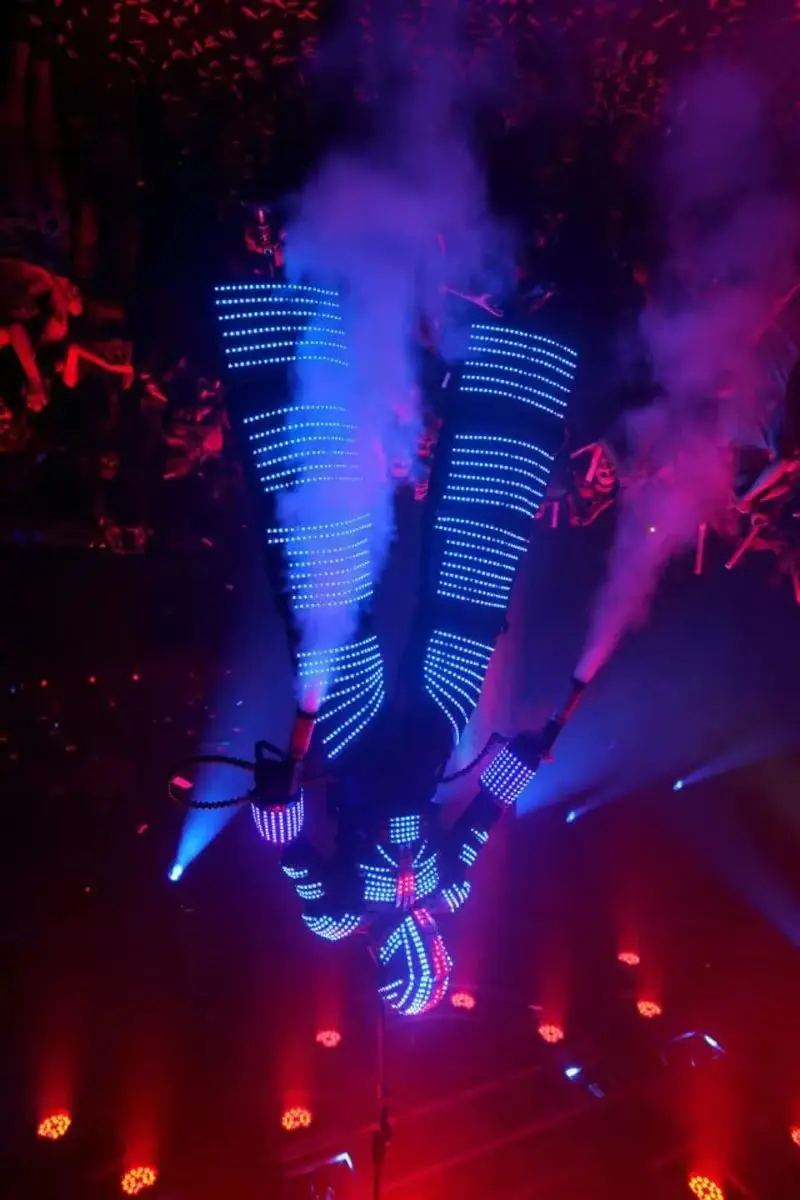 

Светодиодное освещение, костюмы роботов, костюм со светодиодной подсветкой, светящиеся костюмы, светодиодная одежда, танцевальный костюм