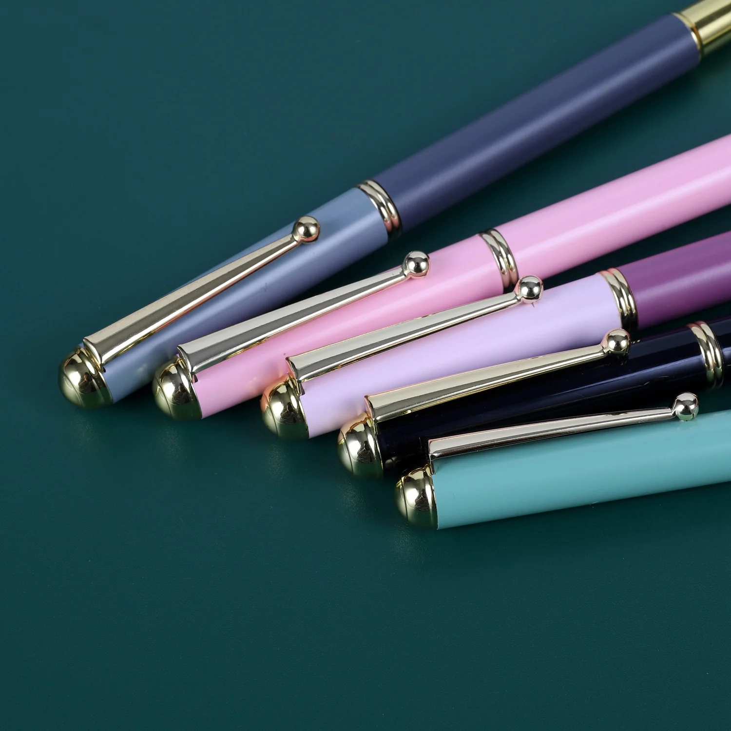 1PC Premium Metal Pen with Multiple Color Options, Ideal for Teenage Girls - Great Gift Choice for Exquisite Writing Experience