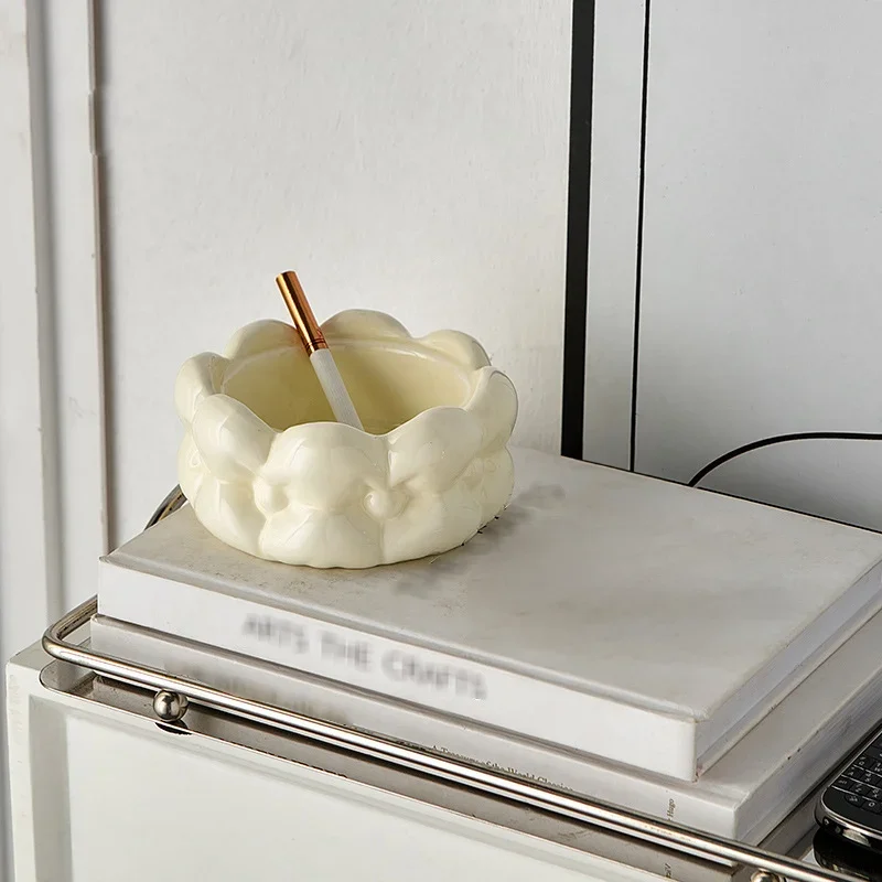 Simple Cream Style Ceramic Plating Ashtray Desktop Decoration Bow Ruffle Decoration Birthday Gift ashtray