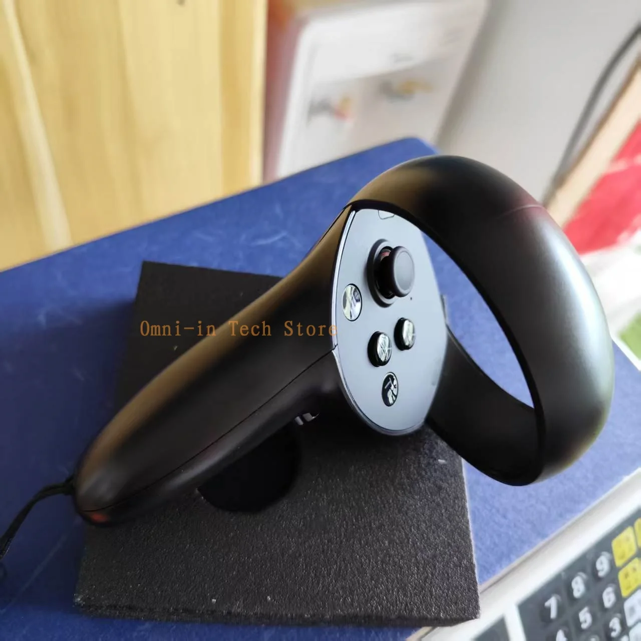 Pimax Crystal Controllers Feature Touch/Joystick/3DOF Functionality and Can Be Used with Various Pimax Inside-Out VR Devices.