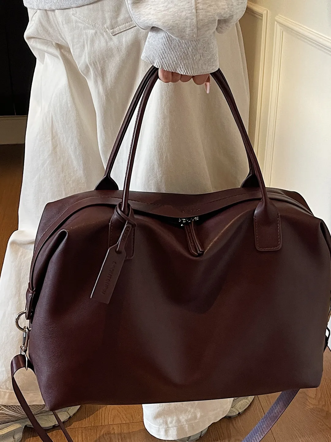 Large Capaci Faionable PU Leather Women's Tote Bag Versatile Work Commute oulder Crossbody Bag Waterproof Zipper Closure