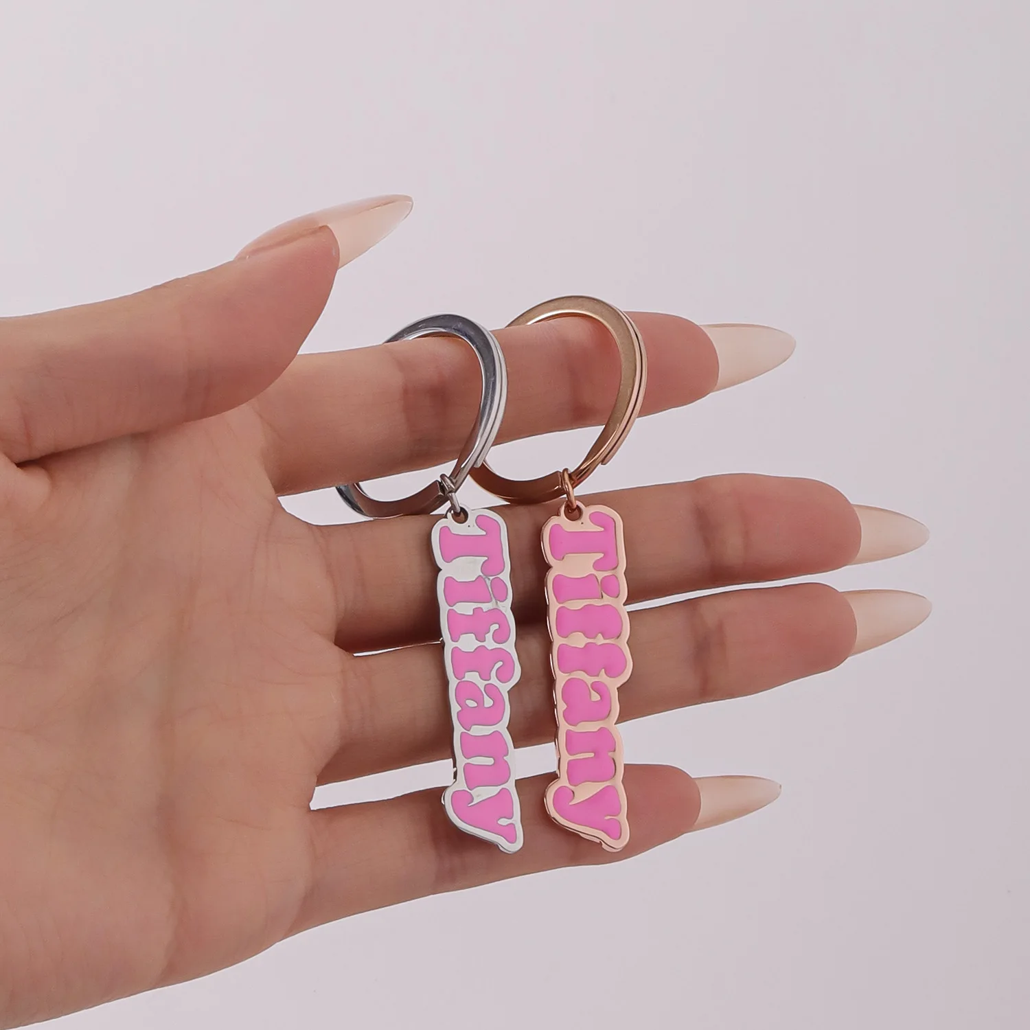

Qitian Personalized Custom Enamel Name Keychain Gold Stainless Steel Keyring Bag Charms Letter Keychains For Bags Jewelry Gift