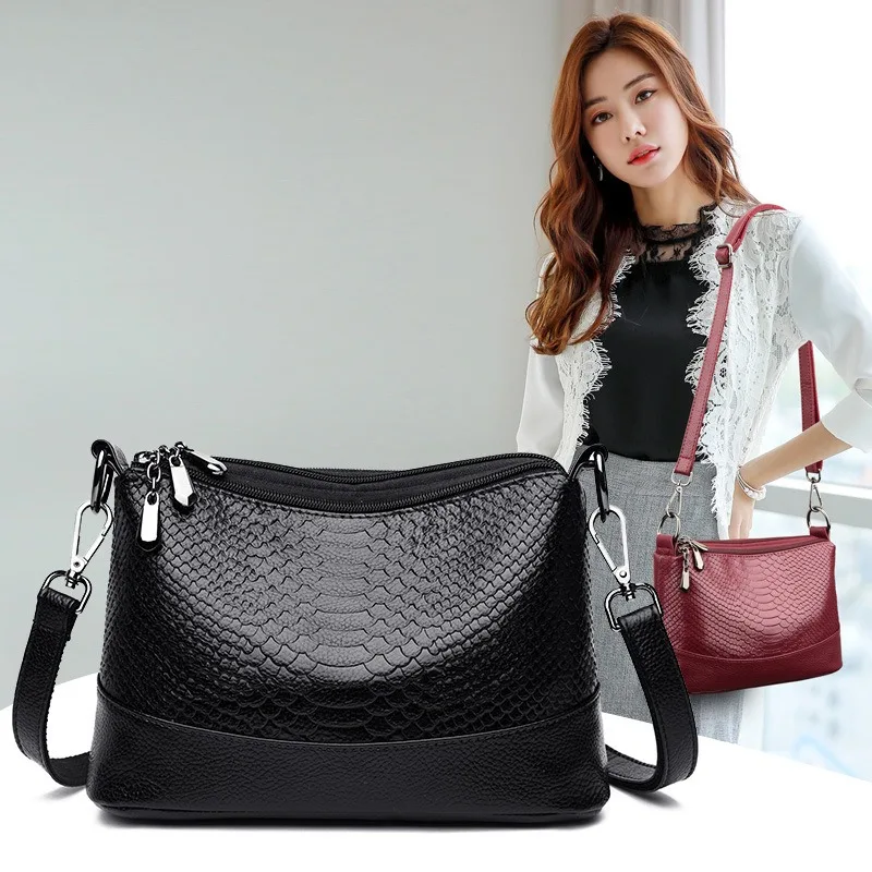 Stylish Snakeskin Textured Crossbody Bag, Contrast Leather Design, Versatile Black Shoulder Bag for Modern Women Daily Elegance