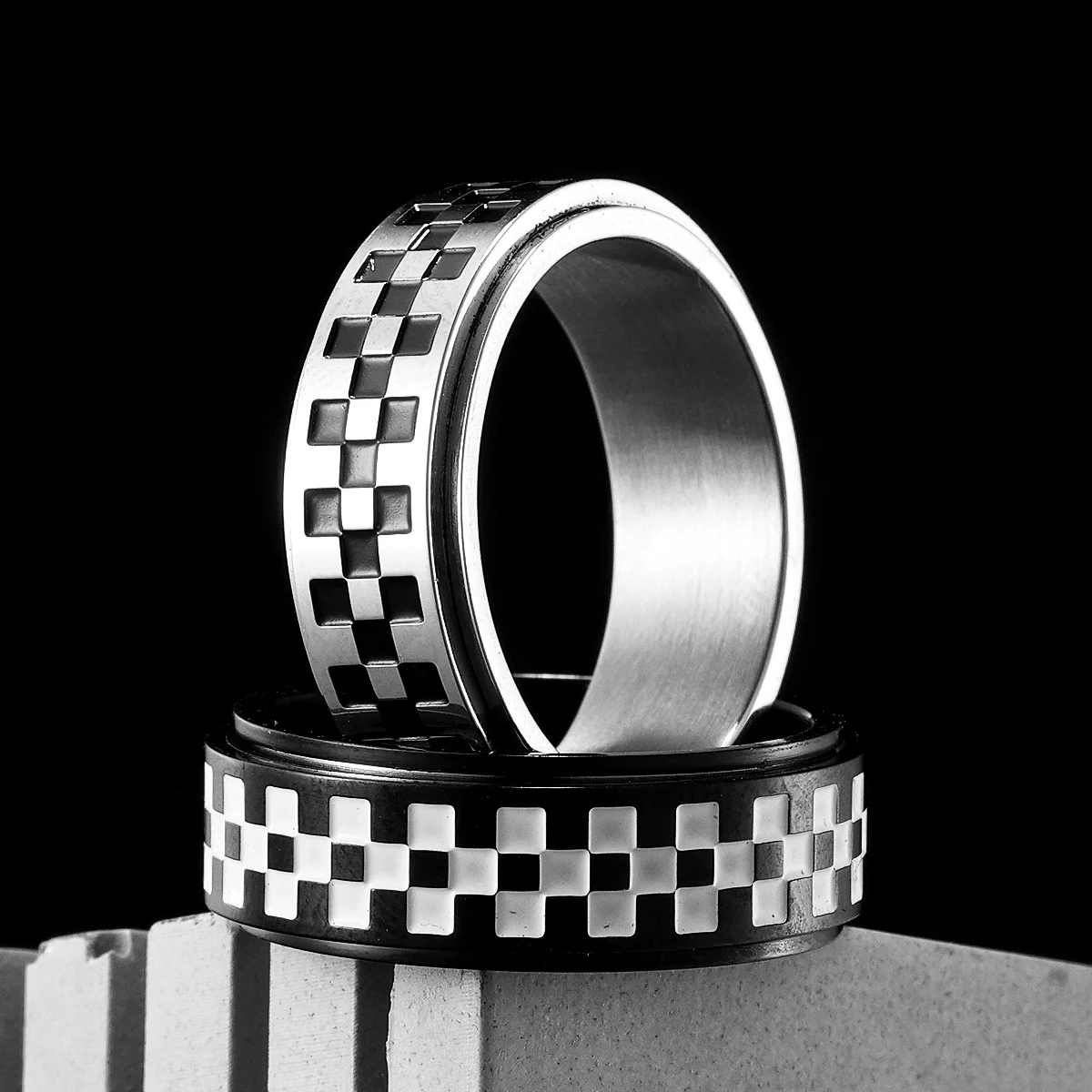 Racing Checkerboard Fidget Spinner Men Rings Stainless Steel Punk Rock Simple Women Jewelry Fashion Accessories Gift Wholesale