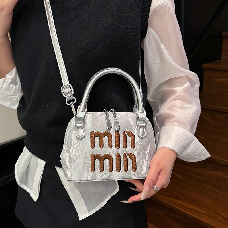 

Trendy Women Crossbody Bag Crocodile Embossed Leather Shoulder Bag Ladies Fashion Handbag With Tassel Charm