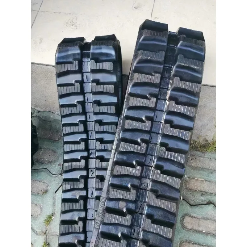 Cadena de Goma para Miniexcavadora 300x52.5x82