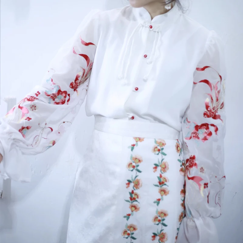 

Gradient Color Carp Lotus Embroidery Chiffon Fabric Chinese Hanfu Luxury Classical Chinese Style Fabric Cloth For Diy Costume Ne
