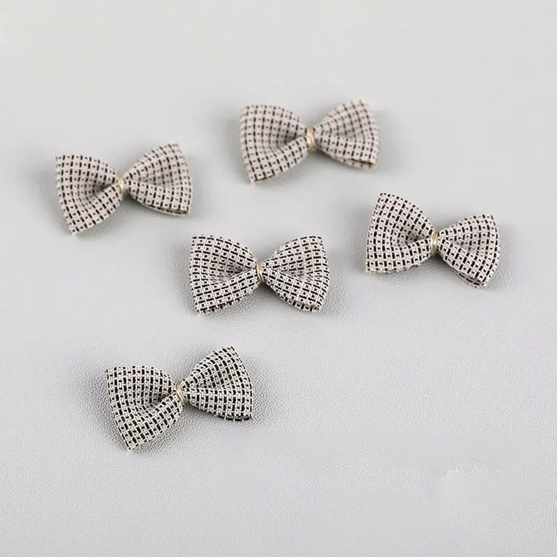 50 Stück kleine Schleifenapplikationen aus kariertem Stoff für DIY-Haarspangen, Kleidung, Schuhe, Hüte, Puppenkleidung, Schleifenaccessoires – Detail 7