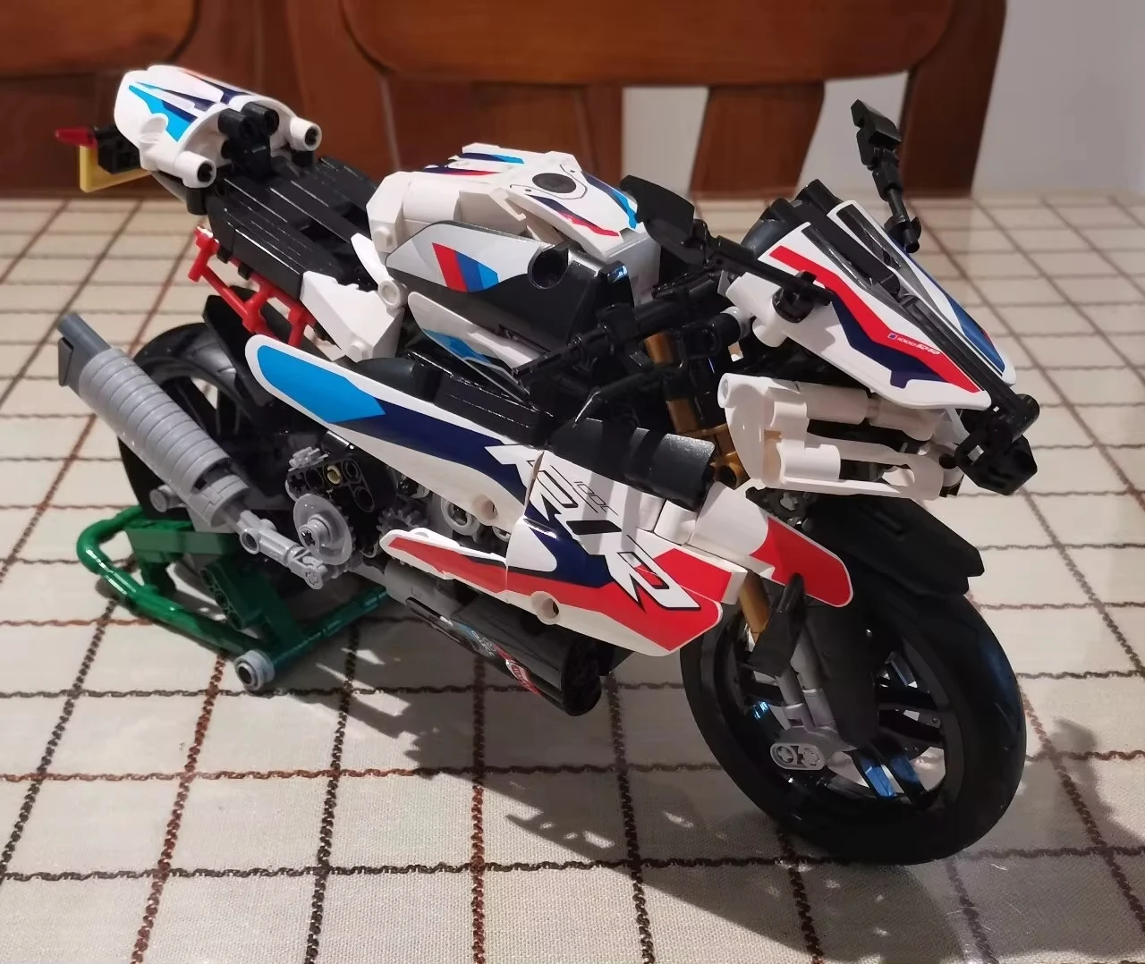 902 قطعة مكعبات بناء الدراجات النارية الفائقة التقنية الجديدة تكنولوجيا الدراجة النارية MOC تجميع ألعاب الطوب للأولاد هدايا الأطفال