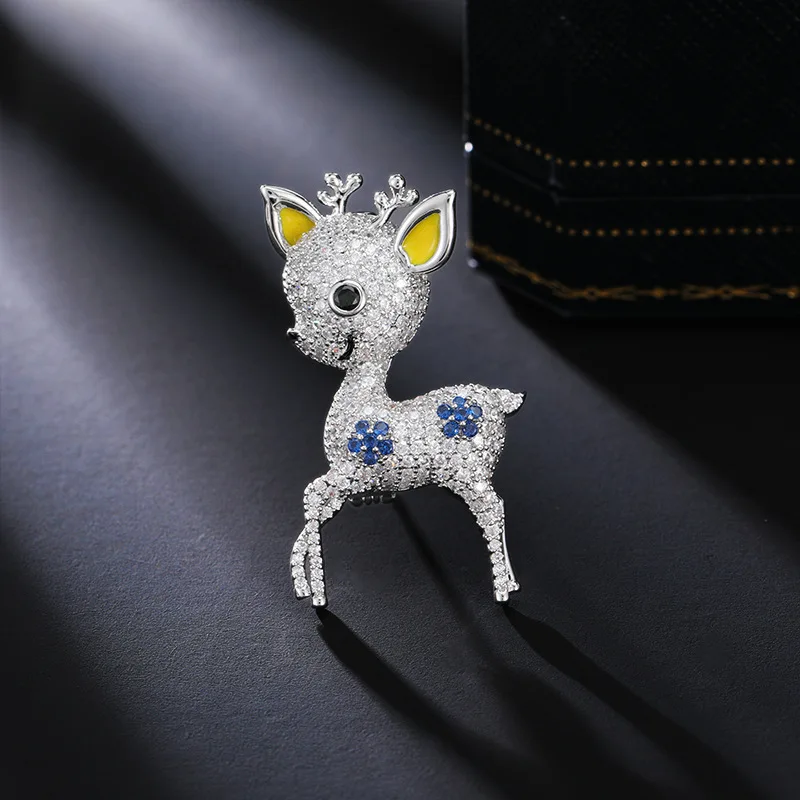 

Deer Brooch High-end Luxury Cute Plum Blossom Deer Cartoon Animal Brooch Christmas Gift Clothing Accessory for Women