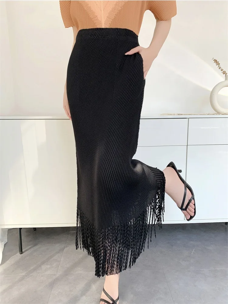Miyake 2025 Summer Tassel Design Half Length Skirt for Women with Fish Scale Wrinkles, Slim Fit, High Waist, and Elegant Style