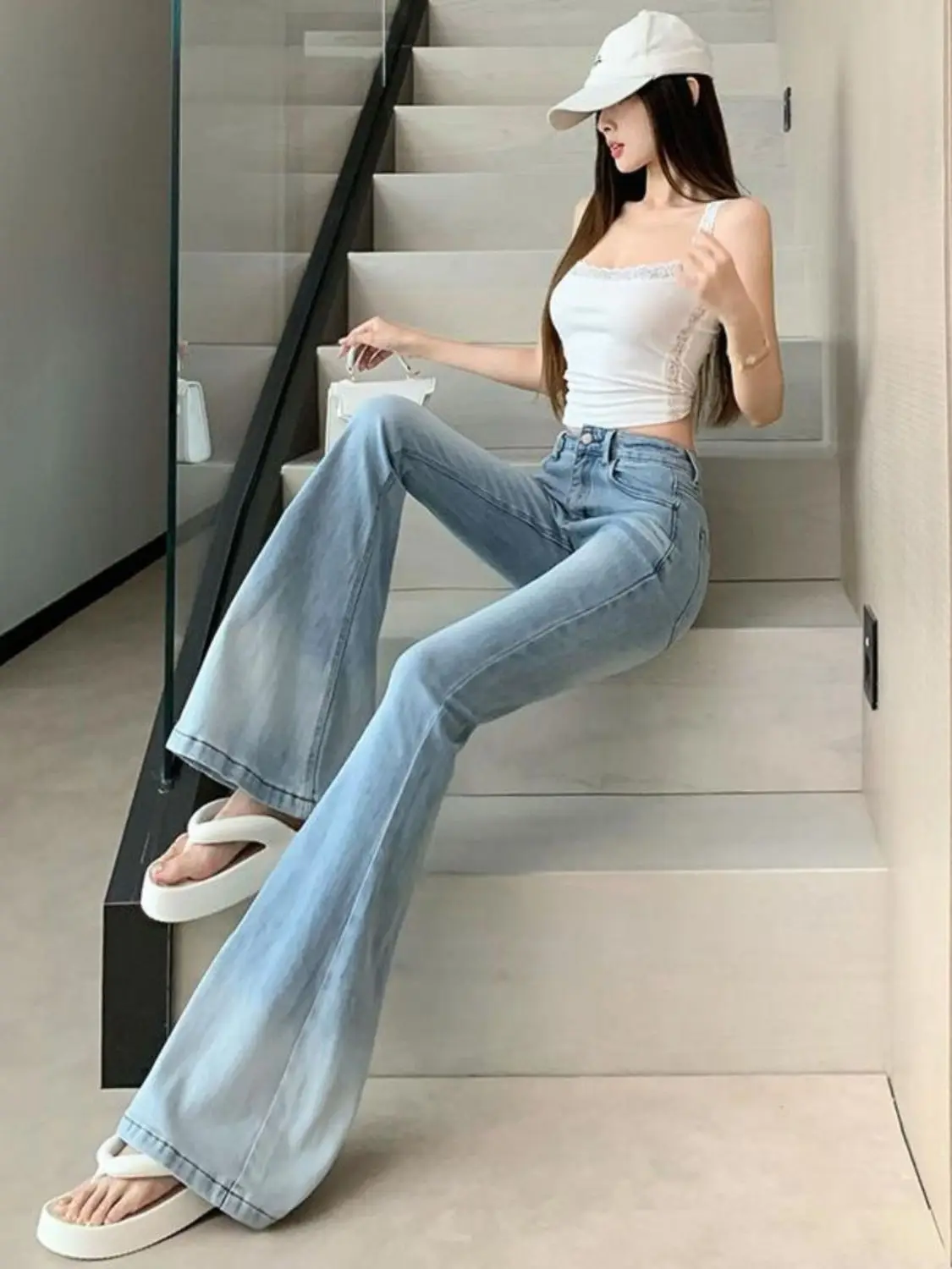 

Винтажные светло-голубые расклешенные джинсы с расклешенной нижней частью, женские узкие джинсовые брюки в стиле ретро с высокой талией, уличная одежда, джинсовые брюки