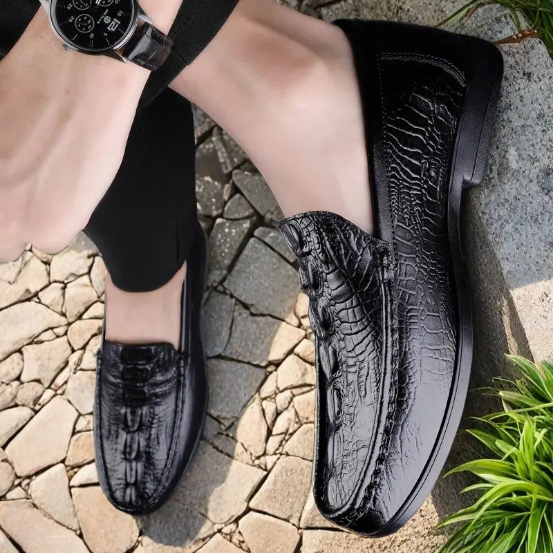 

New trend crocodile pattern casual leather shoes fashion casual, men's shoes anti-slip and wear-resistant