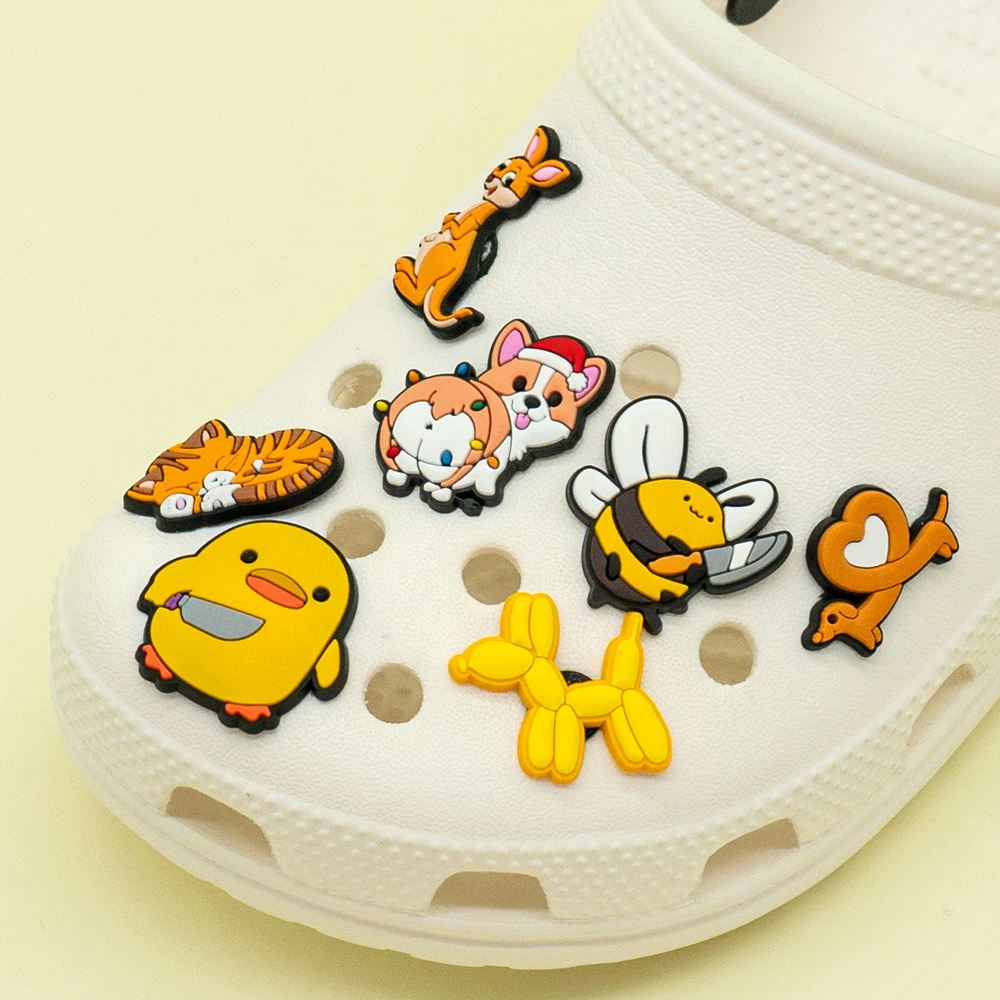 1PCS Funny Shoes Charms Cute Animal Cactus Avocado Duck Pig Dog Frog Black Cats Shoes Decoration Buckle Ghosts Shoe Accessories