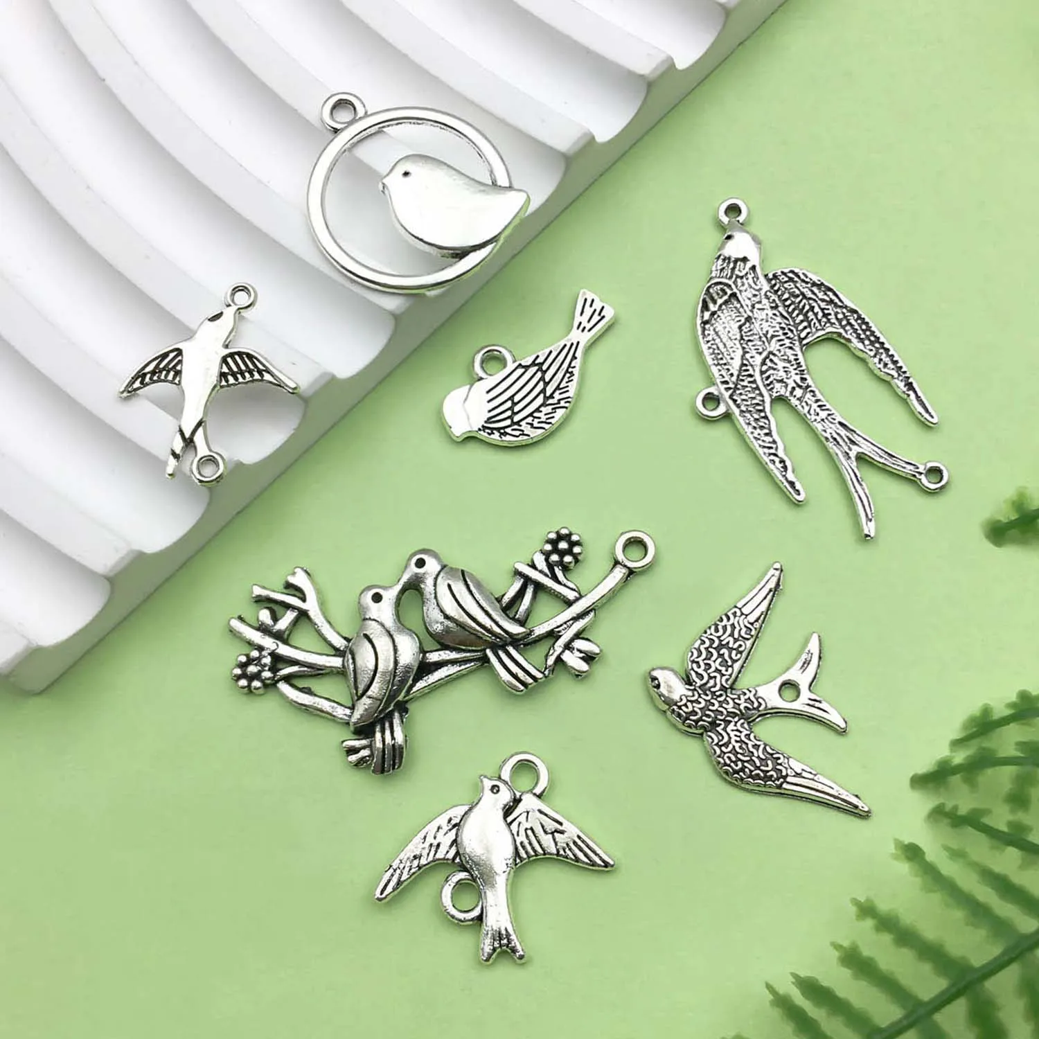 20pcs Antique Silvery Bird Design Charms Alloy Metal Pendants for DIY Bracelet Necklace Jewelry Making Accessories