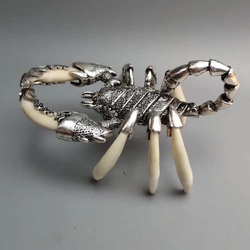 Teeth of wolves Tibetan silver Scorpion Pendant decorate Statues