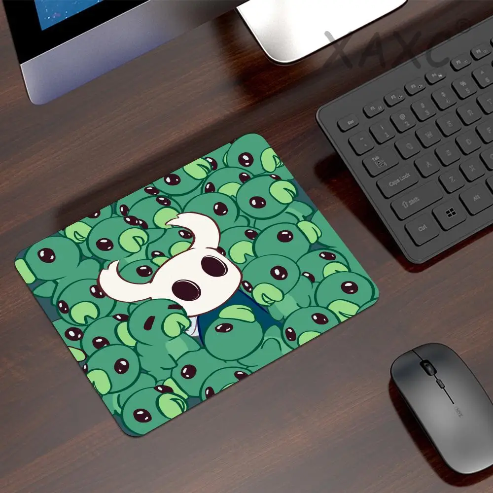 Mouse Pad Gamer Company Keyboard Mouse Mats Carpet Computer Desk Mats Hollow Knight Anime Game Mouse Pad For Small Size Gaming