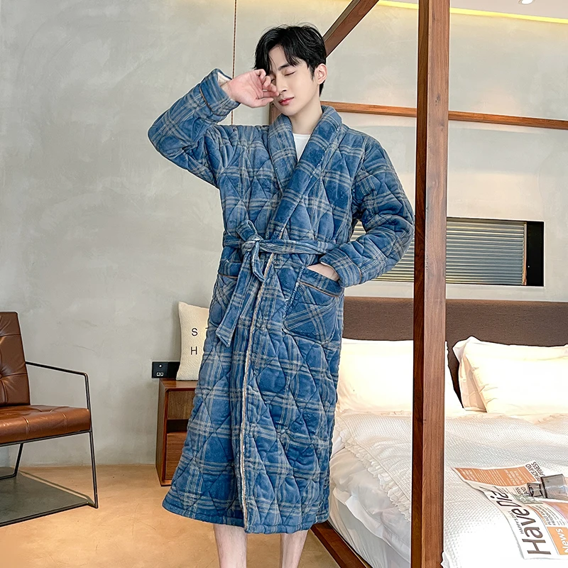 

Winter Bath Robe Men Bathroom Robe Male Bathrobe Big Yards L-4XL Quilted Pajama Thick Long Spa Robe Shower Homewear Coral Fleece