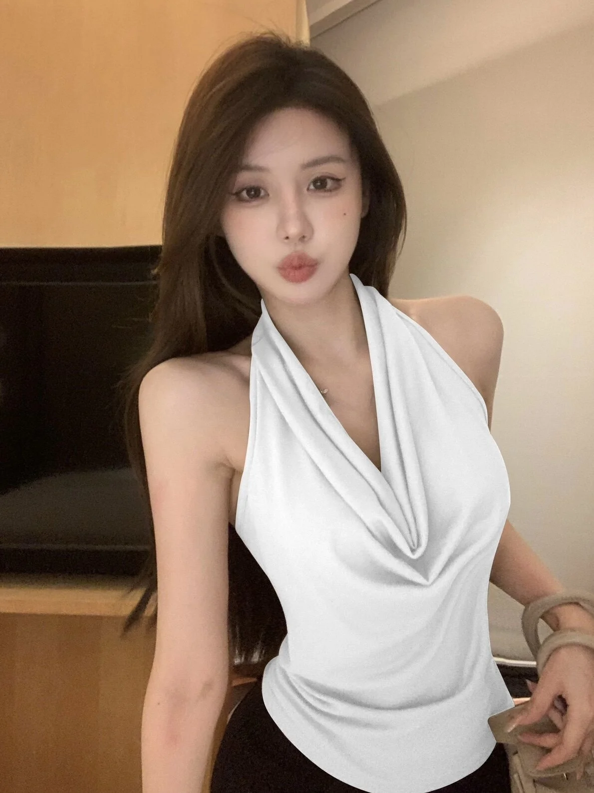 Pure Desire Atmosphere Hanging Neck Strap Vest Women Summer Elegance Sensation Backless Slimming Sleeveless Top Outerwear
