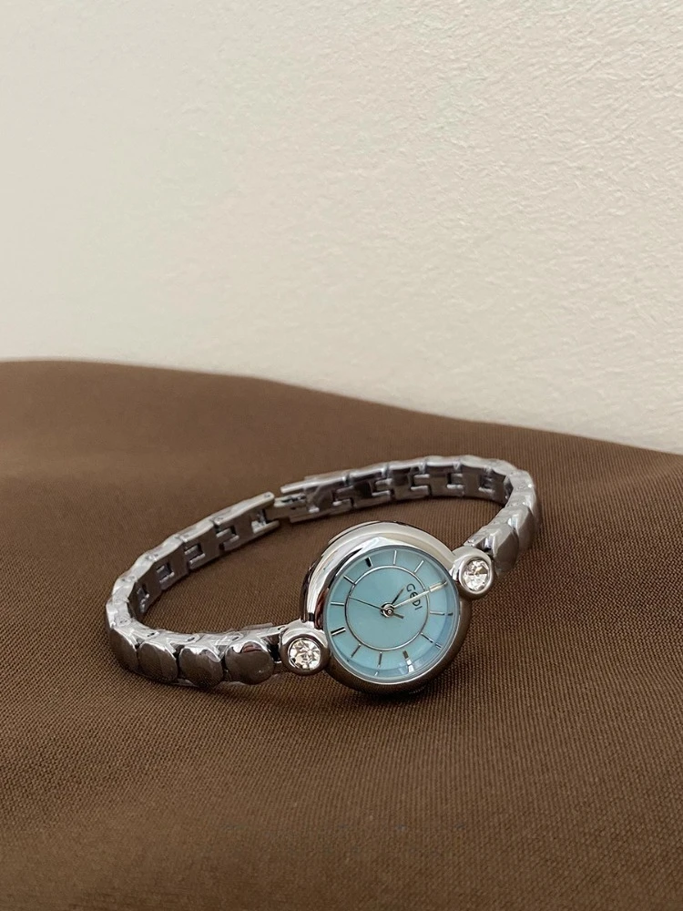 Women's Stainless Steel Waterproof Quartz Watch Compact Bracelet Simple Delicate Clock Gift Women's Watch