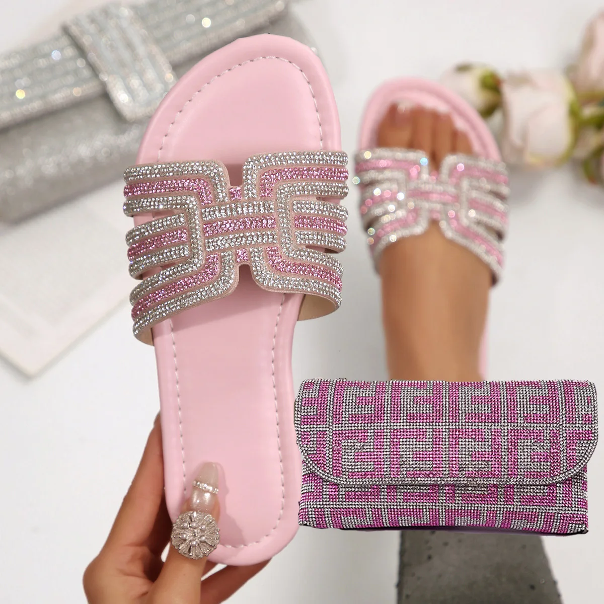 Summer New Rhinestone Sequined Flat Slippers Women Wear Casual Sandals with Fashion Diamond-encrusted Portable Shoulder Bag.