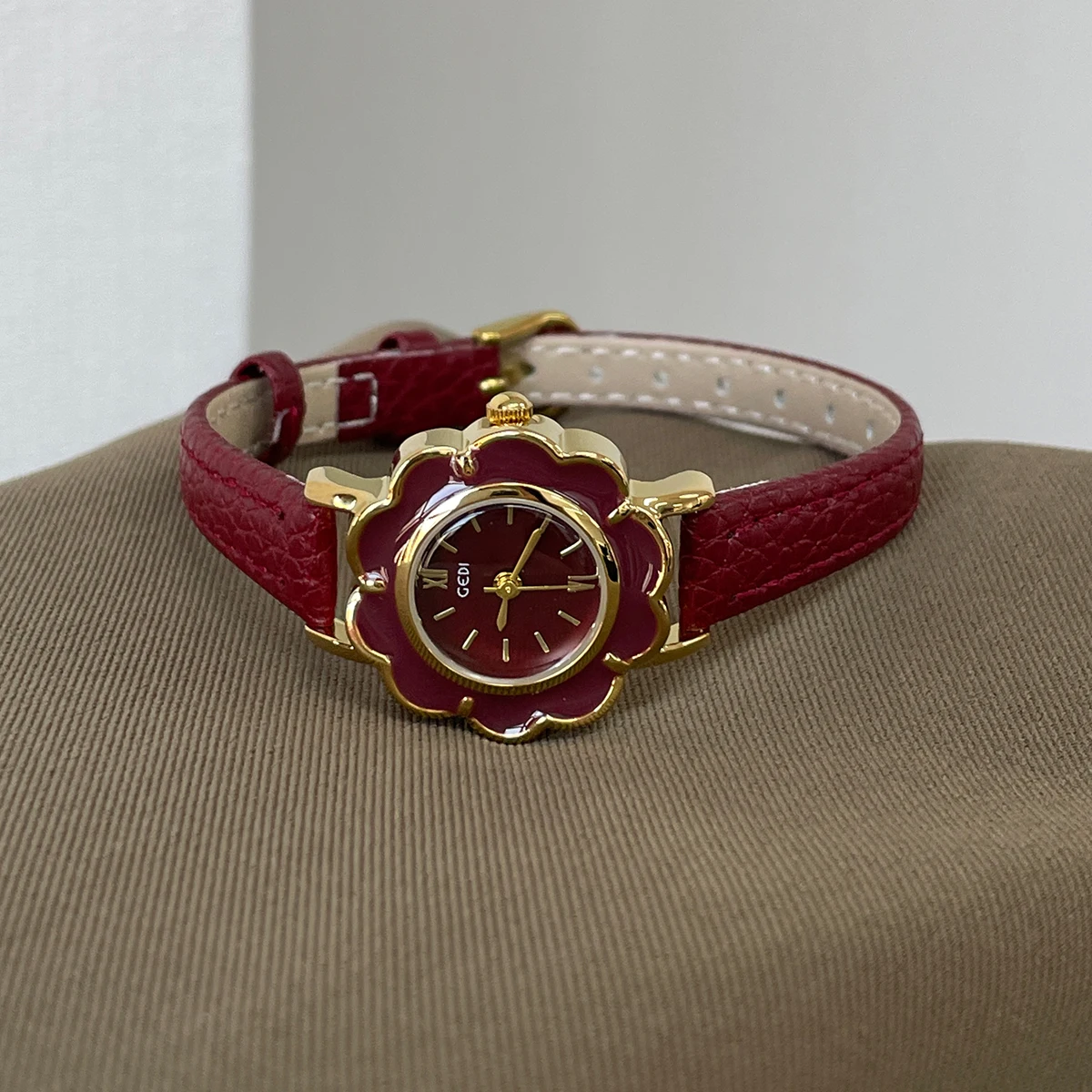 Gentle Vintage CILOA Floral Watch Versatile Daily Light Luxury Quartz Wristwatch For Young Girls
