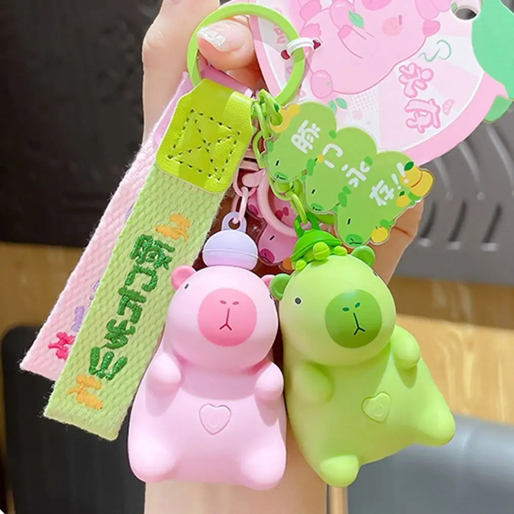 

Fun Backpack Charm Squeaking Capybara Keychain Party Outfit Decor Squeeze Keychain Accessories Decoration Plastic Key Ring Car