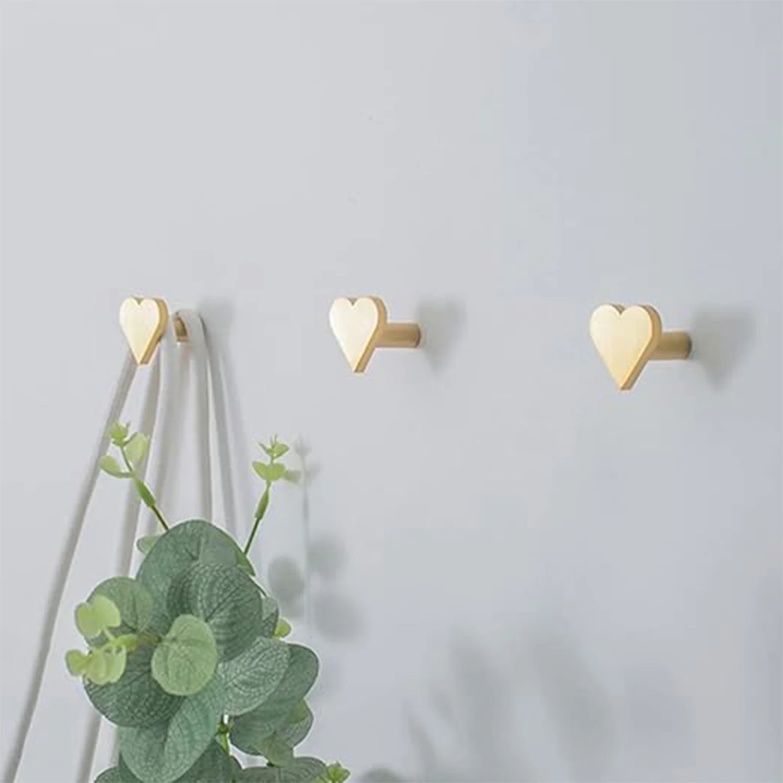 Brass Heart-Shaped Hooks for Bathrooms Coat Towel Wall Mounted Hooks Storage Hanging Rack Coat Caps Wall Hanger Decorative Hook