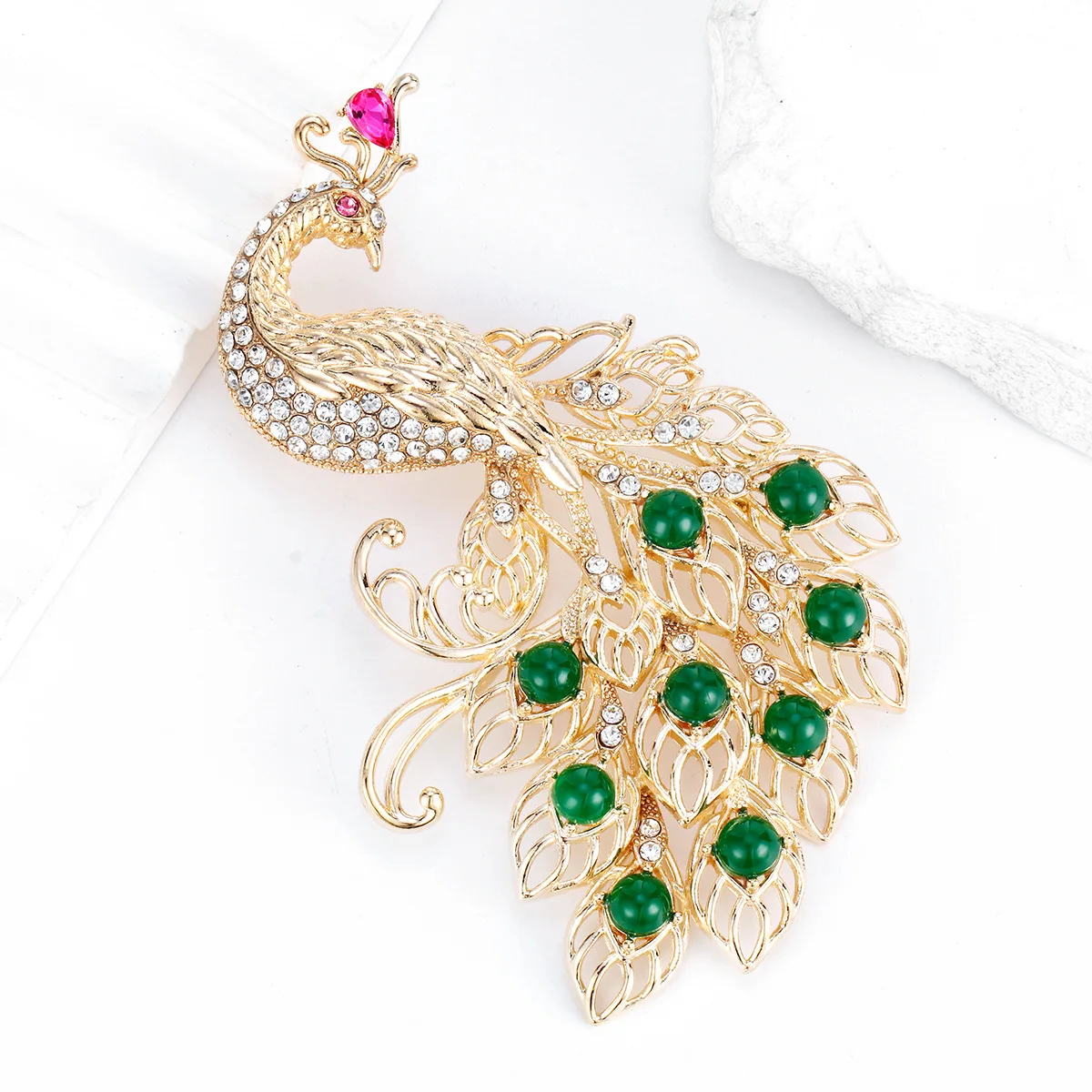 Peacock screen brooch, fashionable animal studded diamond chest flower, women's coat, sweater, clothing accessories