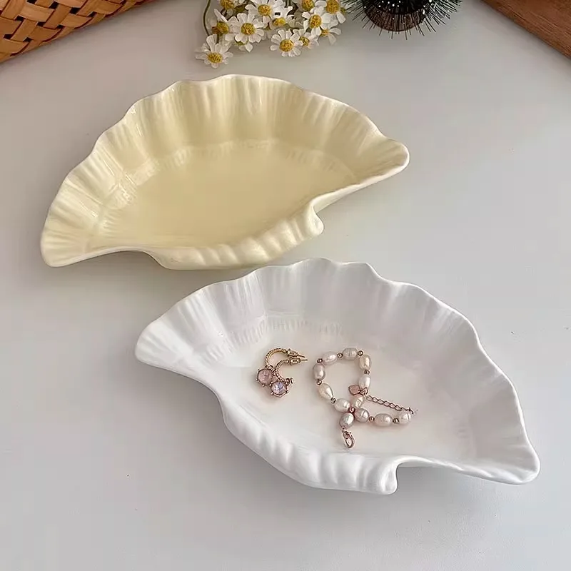 

Elegant French Ins Plate Cream Wind Shell Ceramic Plate Dessert Fruit Plate Jewelry Storage