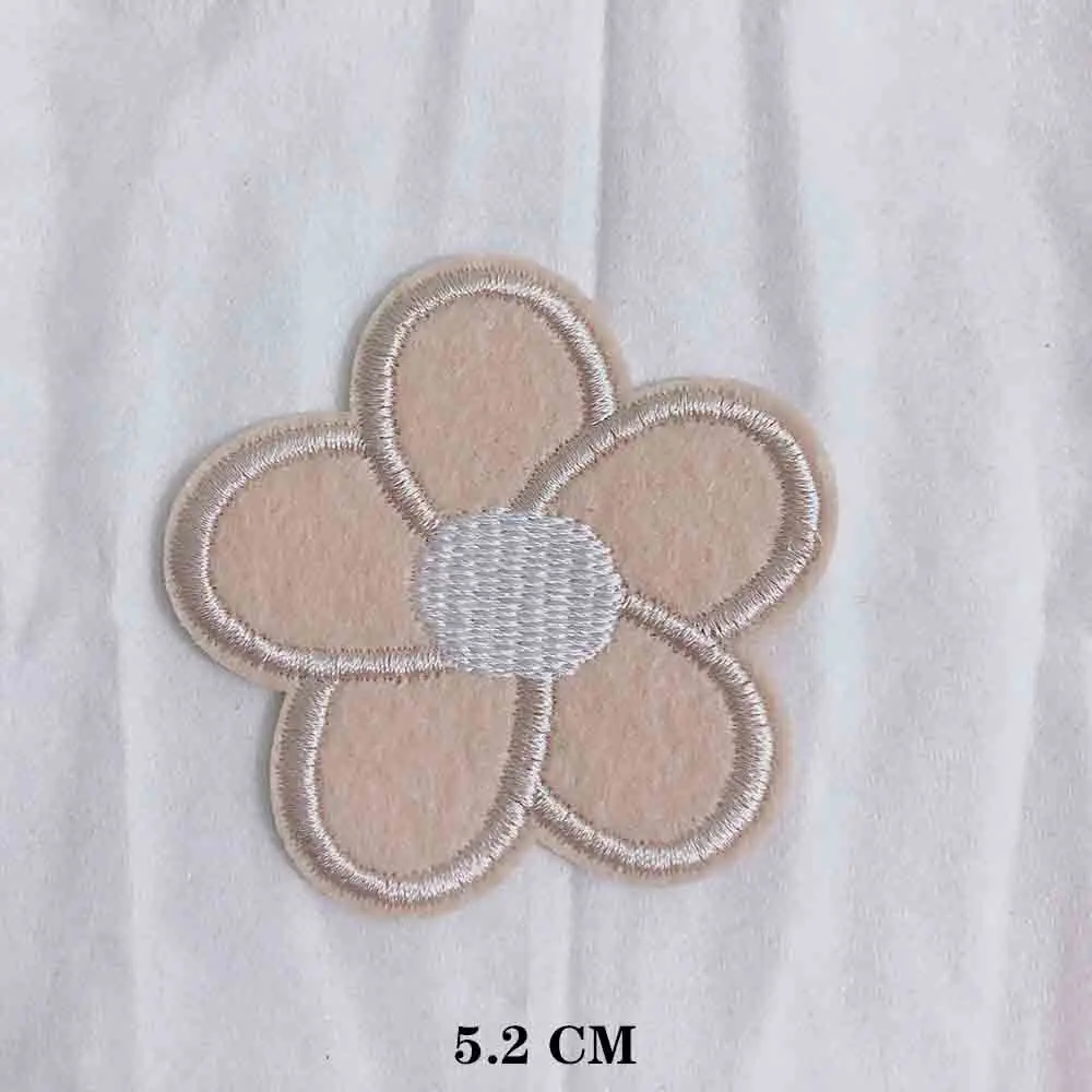 10 Stück bestickte Aufnäher mit fünf Blütenblättern zum Aufnähen für Kinderkleidung, Taschen, DIY-Dekoration, Blau, Grün, Orange, Rosa, Rot, Gelb – Detail 9