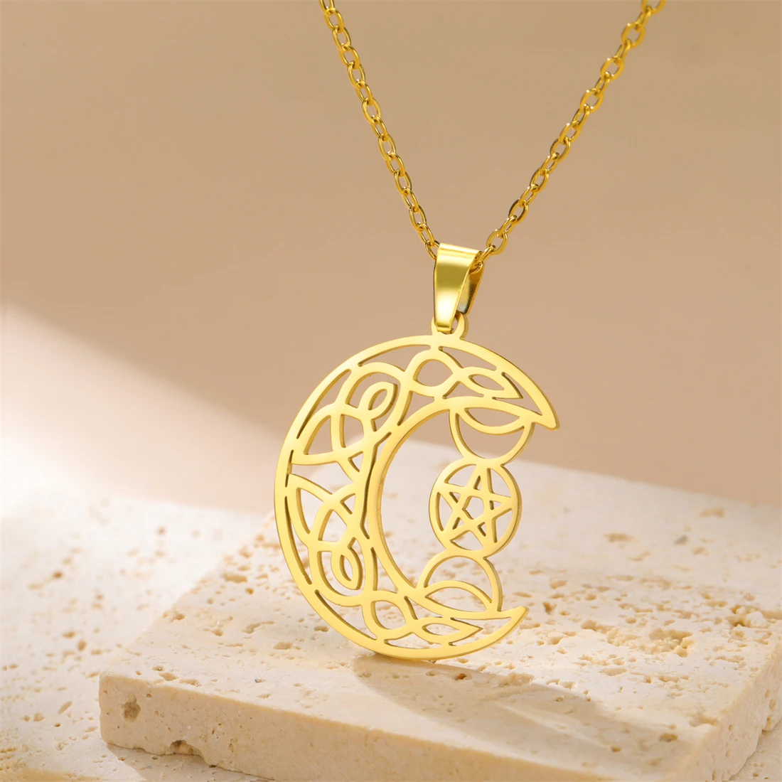 1pc Triple Moon Goddess Necklace for Women Wiccan Crescent Celtic Knot Pendant Chain Stainless Steel Talisman Jewelry Gift