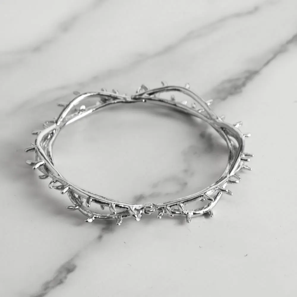 Thorn Bracelet Punk Gothic Cosplay Unisex Metal Hip Hop Hand Chain Silver Color Jewelry Bangles Props Birthday Gift Accessories