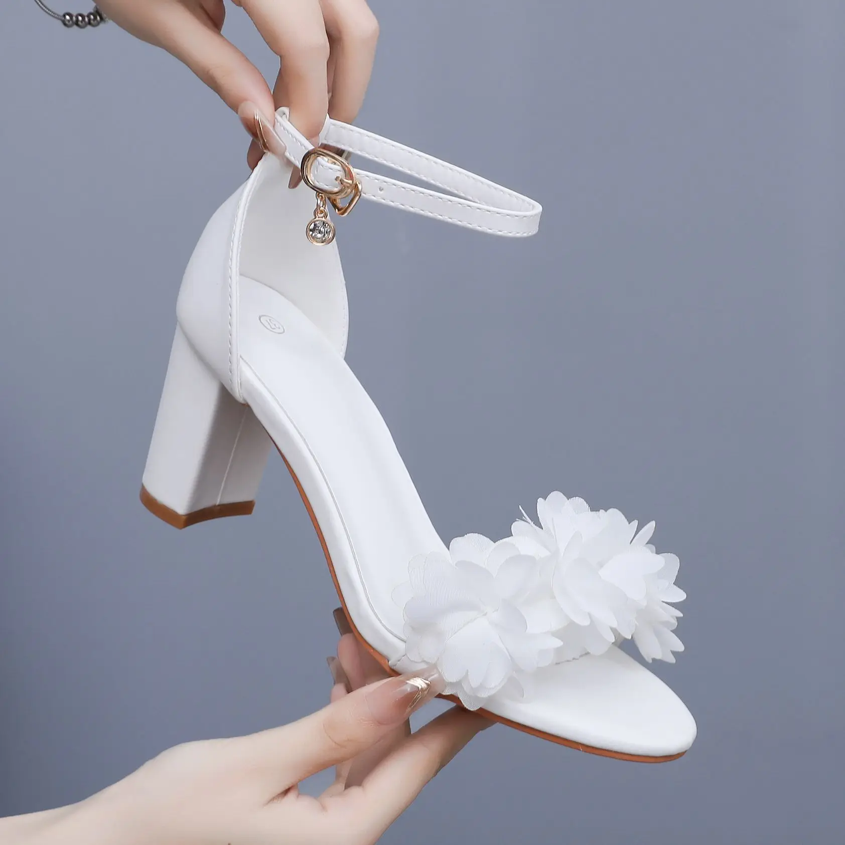 Crystal Queen White Women Flower Wedding Shoes Bride Black Thick Heels Party Fashion Open Toe Sandals Summer