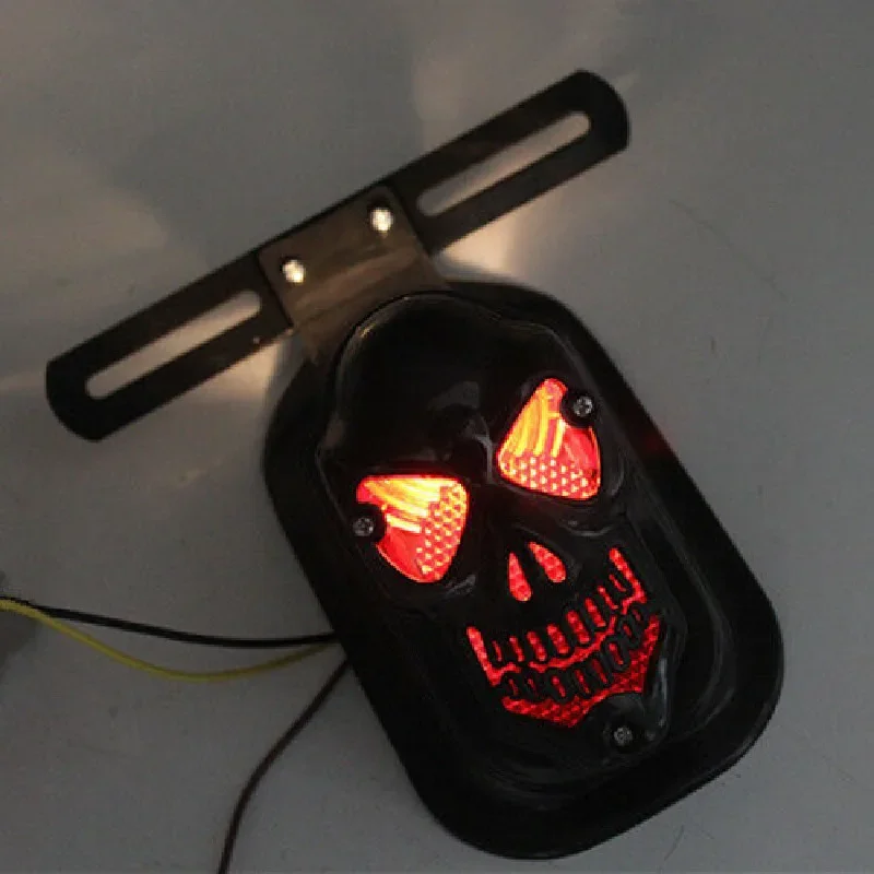 إشارة ضوء ذيل الفرامل الخلفية الشاملة ، قطع غيار الدراجات النارية ، مصباح التوقف ، ضوء الذيل ، مقهى المتسابق ، المدرسة القديمة ، بوبر ، المروحية ، الجمجمة #6